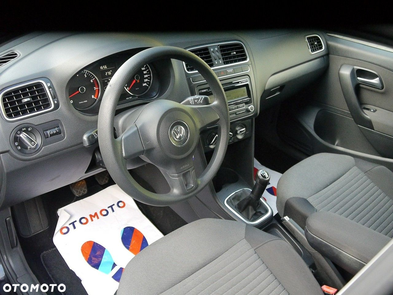 Volkswagen Polo 1.4 16V Comfortline - 19