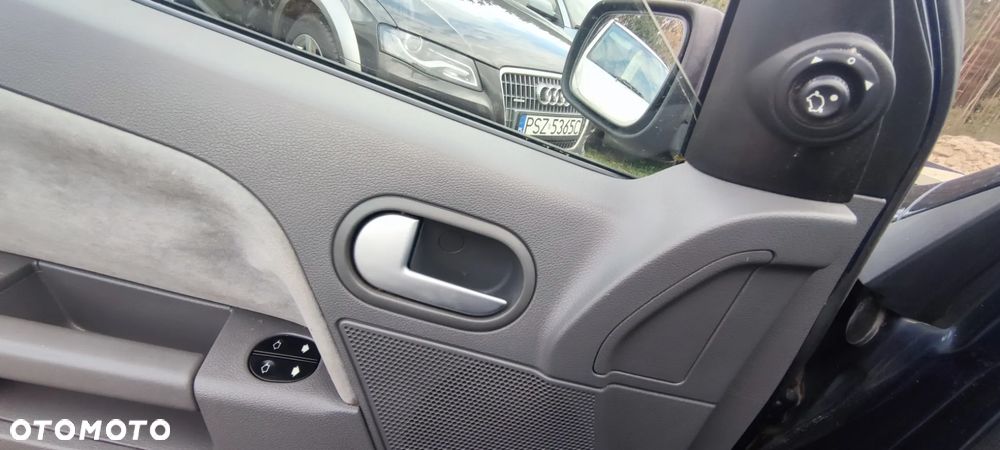 Ford Fusion 1.6 Style - 14