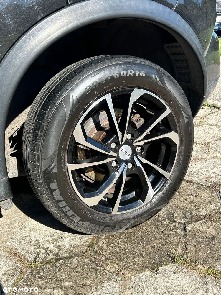 Nissan Juke - 16