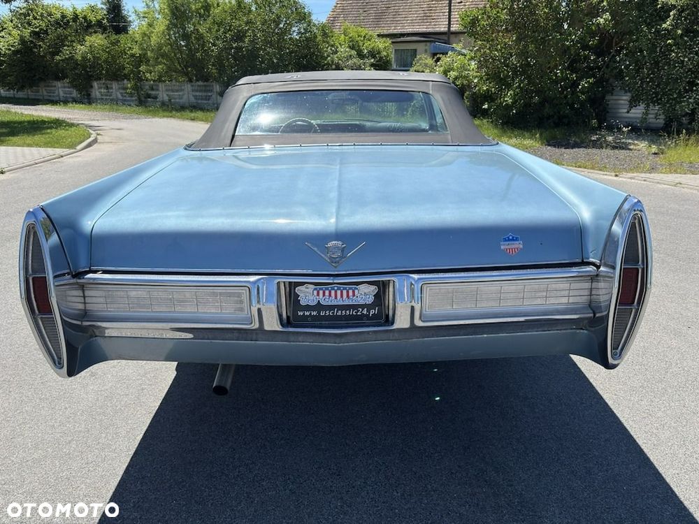 Cadillac Deville - 7