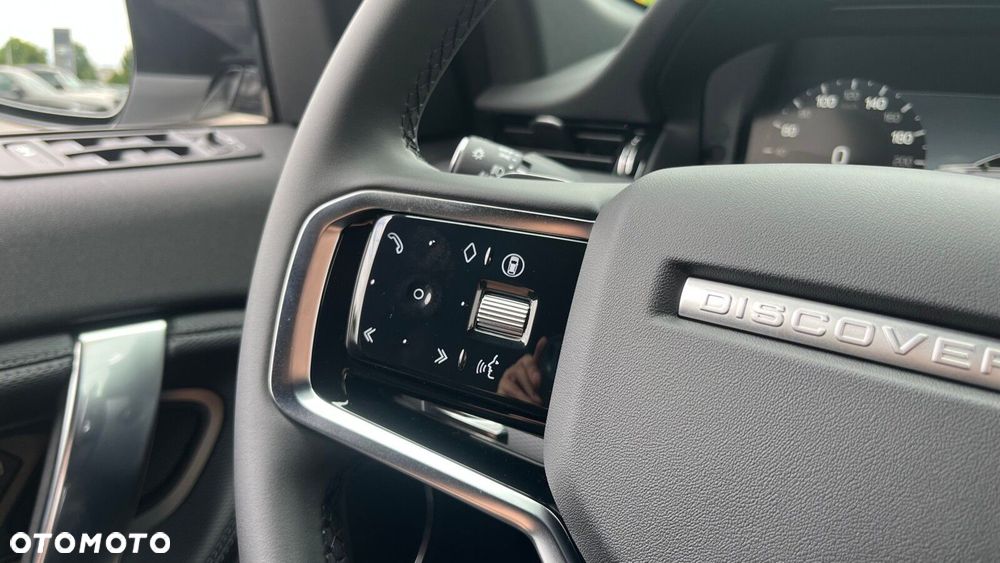 Land Rover Discovery Sport - 19