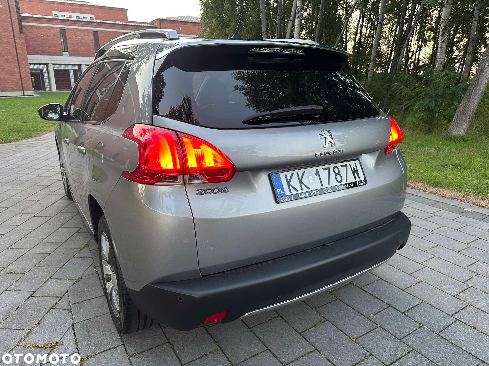Peugeot 2008 1.2 Pure Tech GPF Signature S&S EAT6 - 18