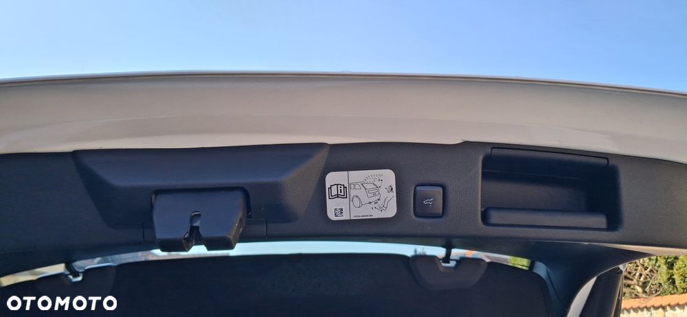 Ford Kuga 2.0 EcoBlue Hybrid TITANIUM - 13