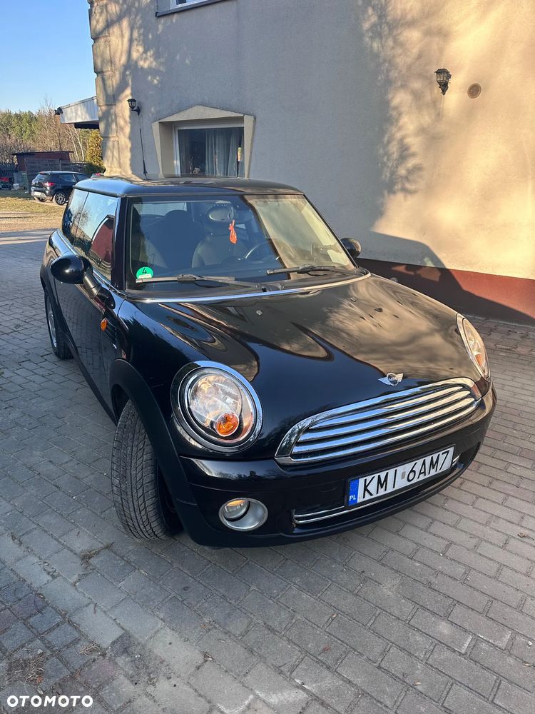 MINI Cooper Standard - 2