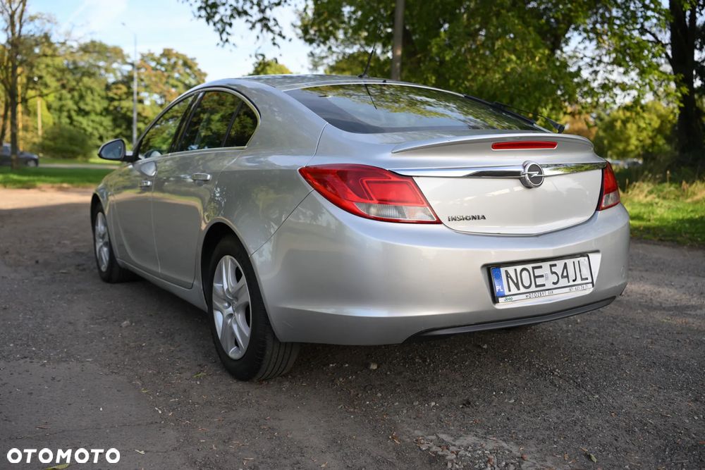 Opel Insignia 1.8 Sport - 12