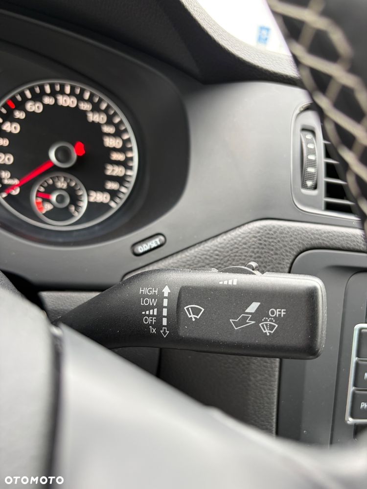 Volkswagen Jetta 1.4 TSI DSG Match - 16