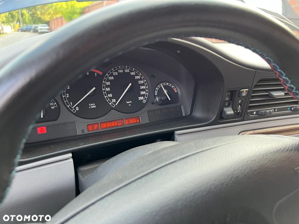 BMW Seria 8 840 Ci - 14