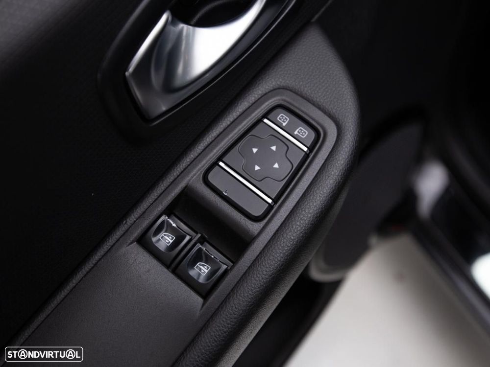 Renault Clio 1.5 dCi Limited - 12