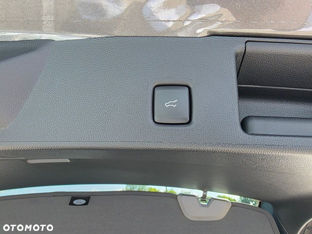 Ford Kuga - 38
