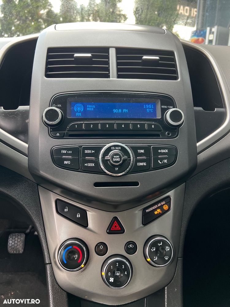 Chevrolet Aveo 1.2 LT - 4