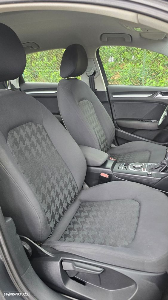 Audi A3 Limousine 2.0 TDI S-line S tronic - 24