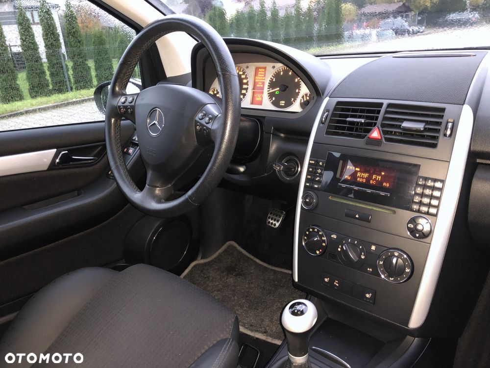 Mercedes-Benz Klasa A 200 Avantgarde Special Edition - 33