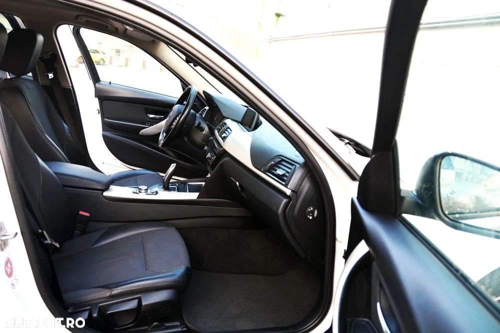 BMW Seria 3 320d Touring xDrive Aut. Edition Luxury Line Purity - 4