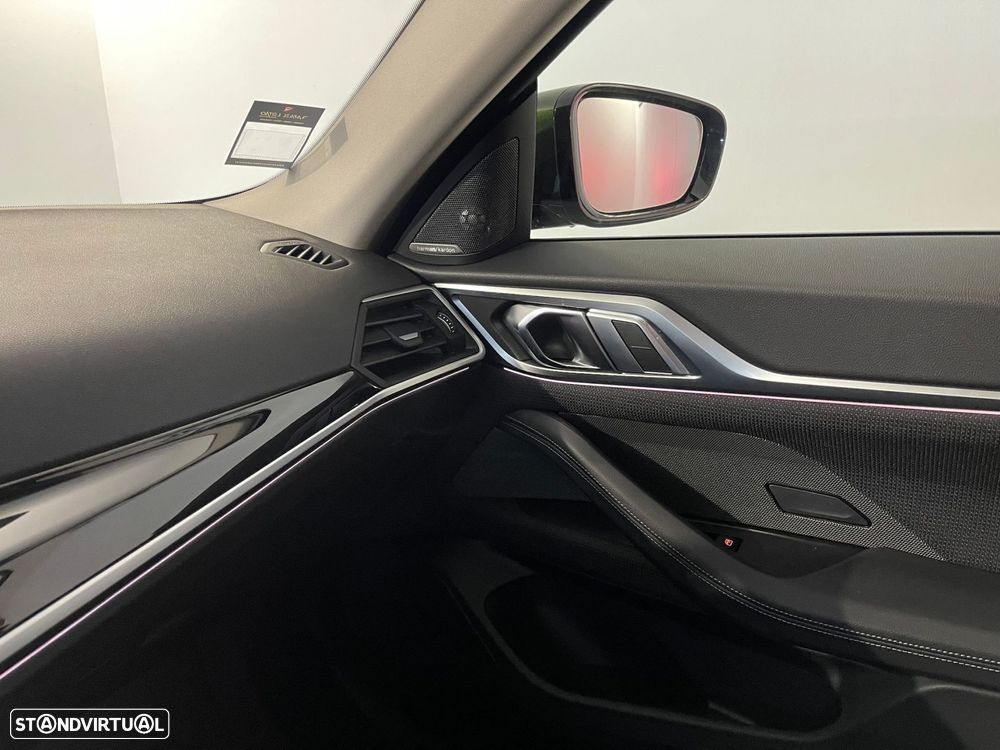 BMW i4 eDrive35 - 32