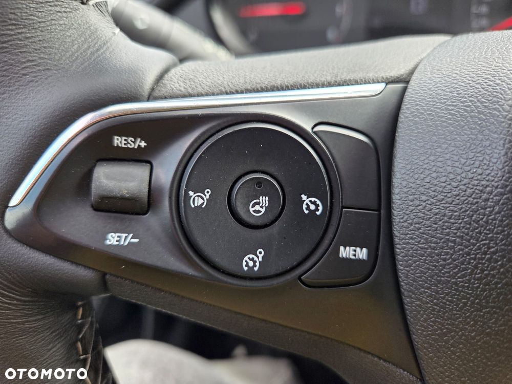 Opel Crossland X - 11