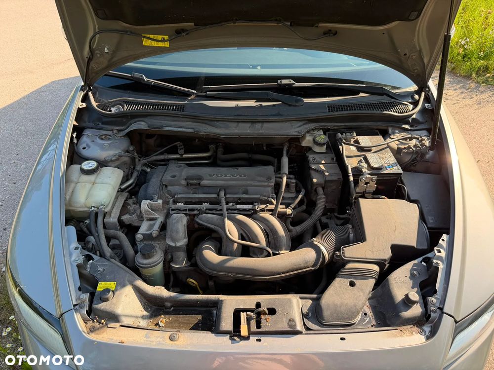 Volvo S40 1.6 - 18