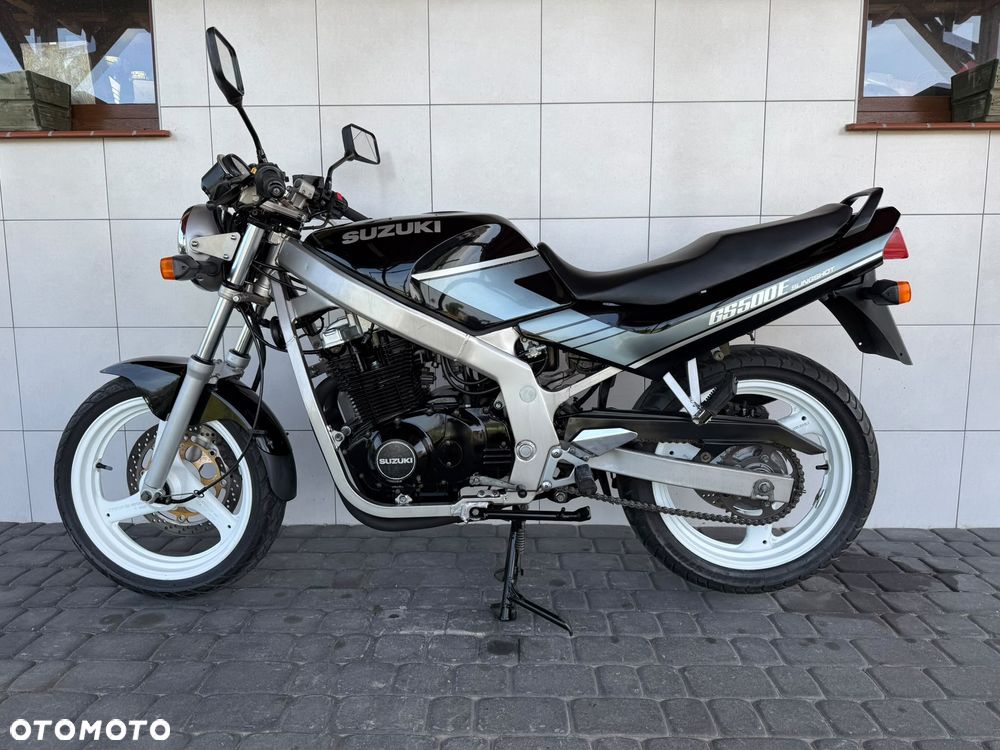 Suzuki GS - 3