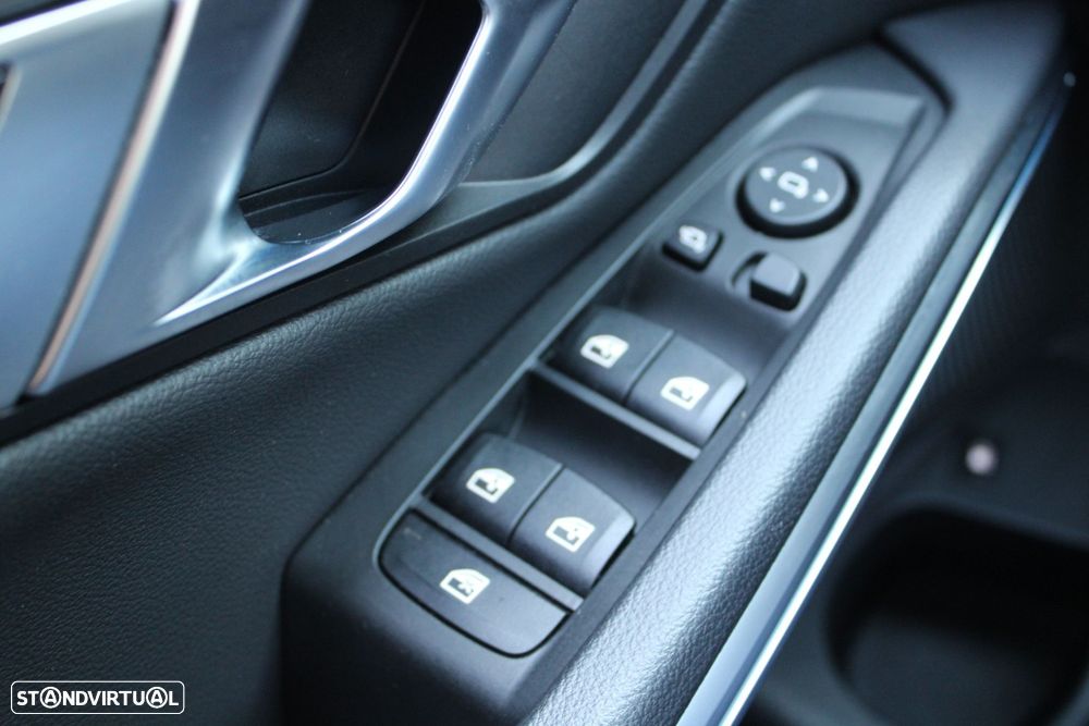 BMW 320 e Pack M Auto - 35