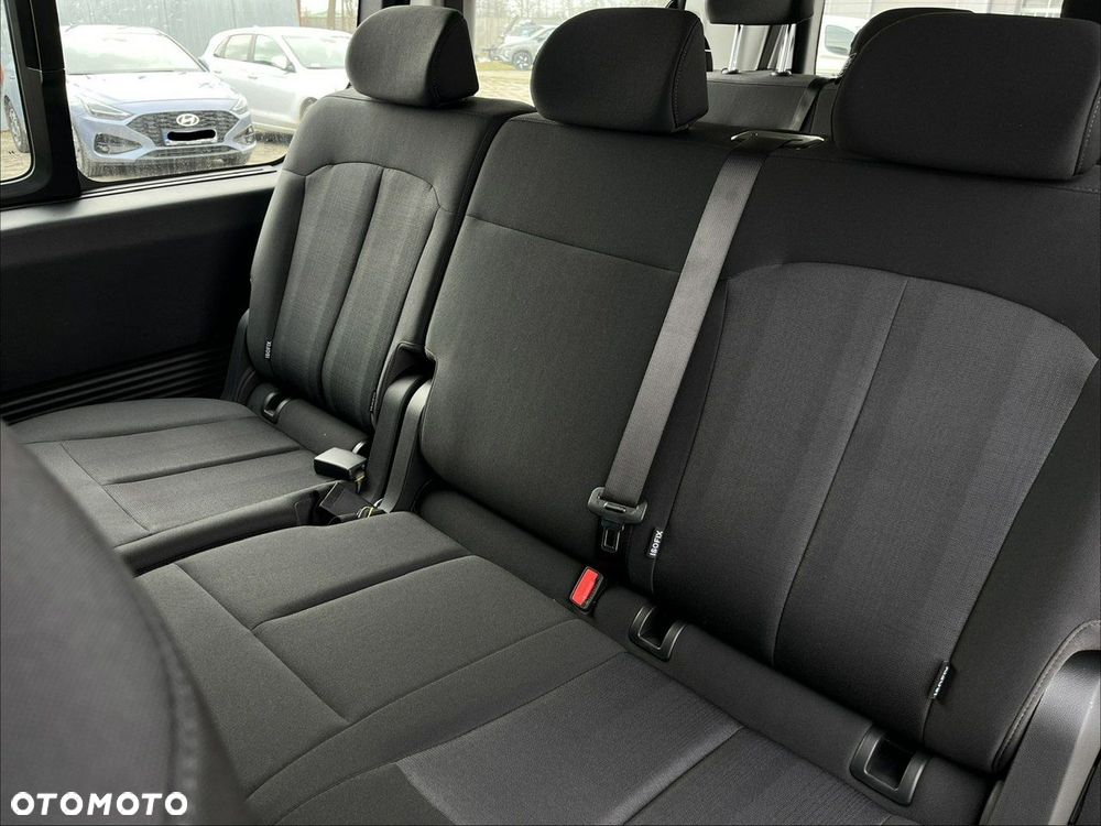 Hyundai Staria - 17