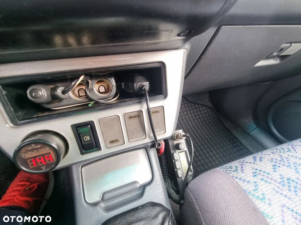 Toyota RAV4 2.0 GLi - 25