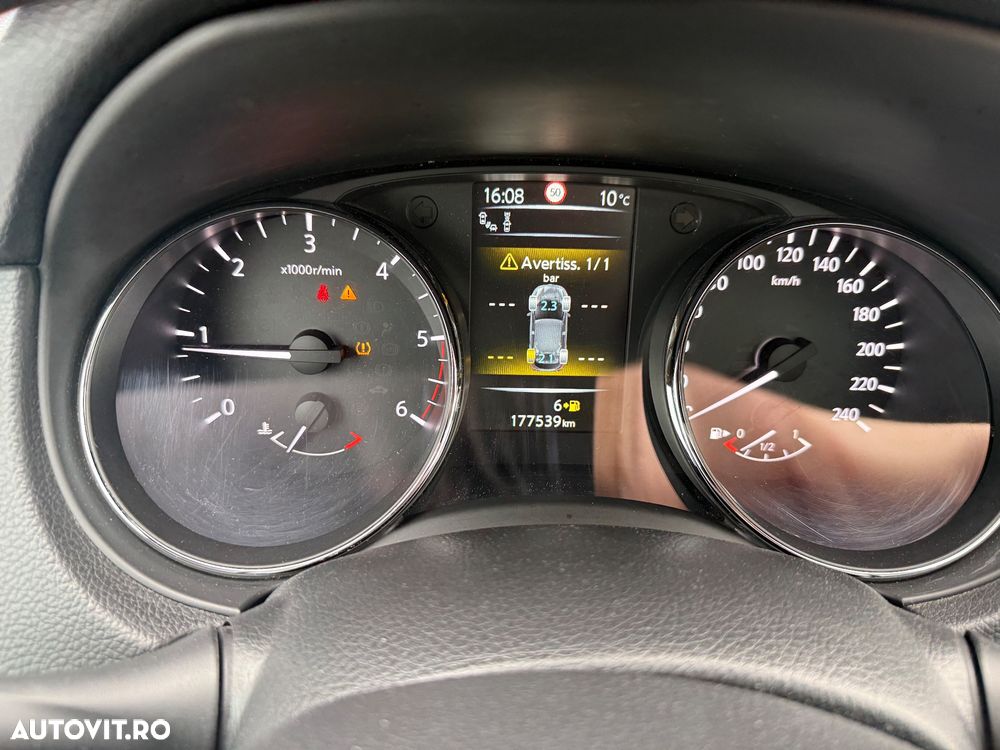 Nissan Qashqai 1.6 DCI 4 x 4 DPF Start/Stop tekna - 36