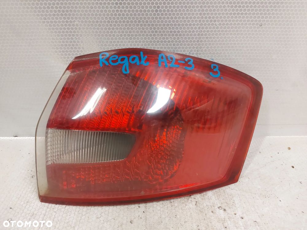 .  LAMPA TYL TYLNA PRAWA FORD KUGA MK1 - 1