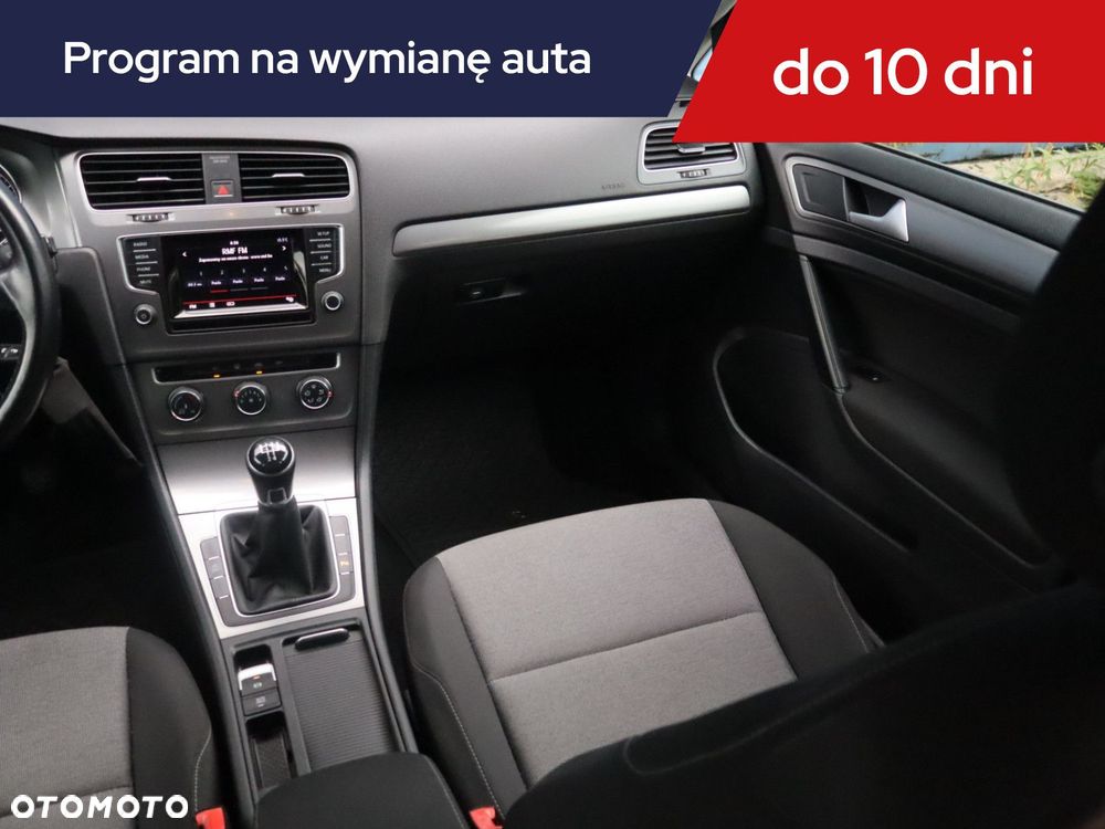 Volkswagen Golf - 10