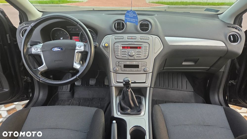 Ford Mondeo 2.0 Silver X - 11