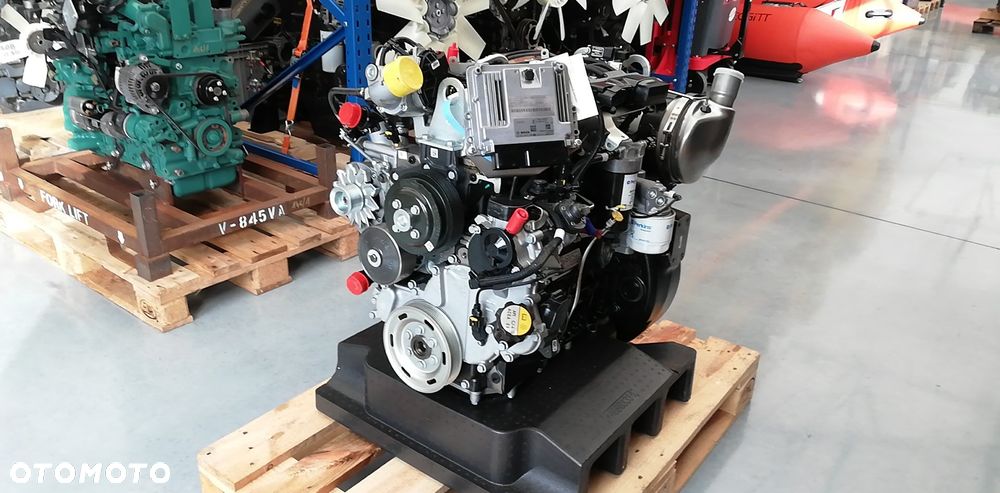 SILNIK PERKINS 854E-E43T CAT C3.4B 31000 netto - 3