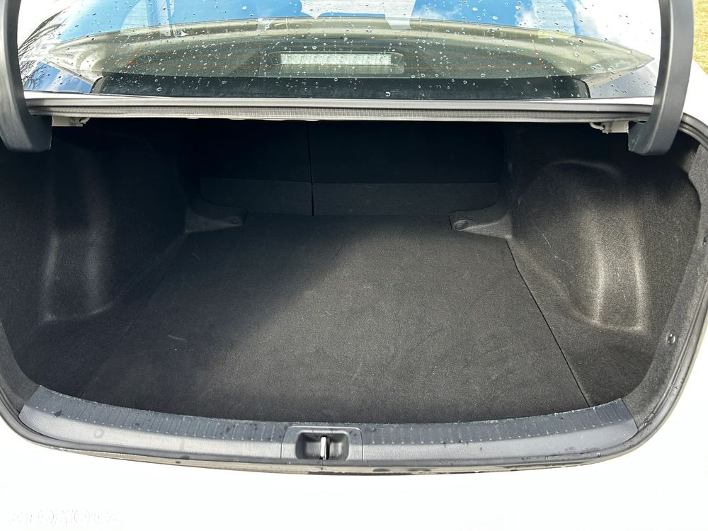 Toyota Corolla 1.6 Active - 14