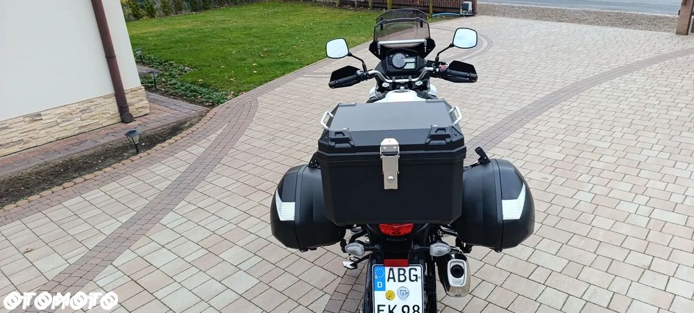 Suzuki V-STROM - 8