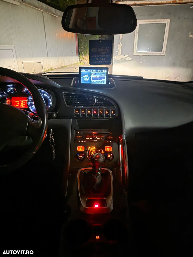 Peugeot 3008 HDi FAP 115 Allure - 14