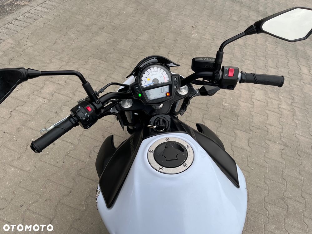 Kawasaki ER - 12
