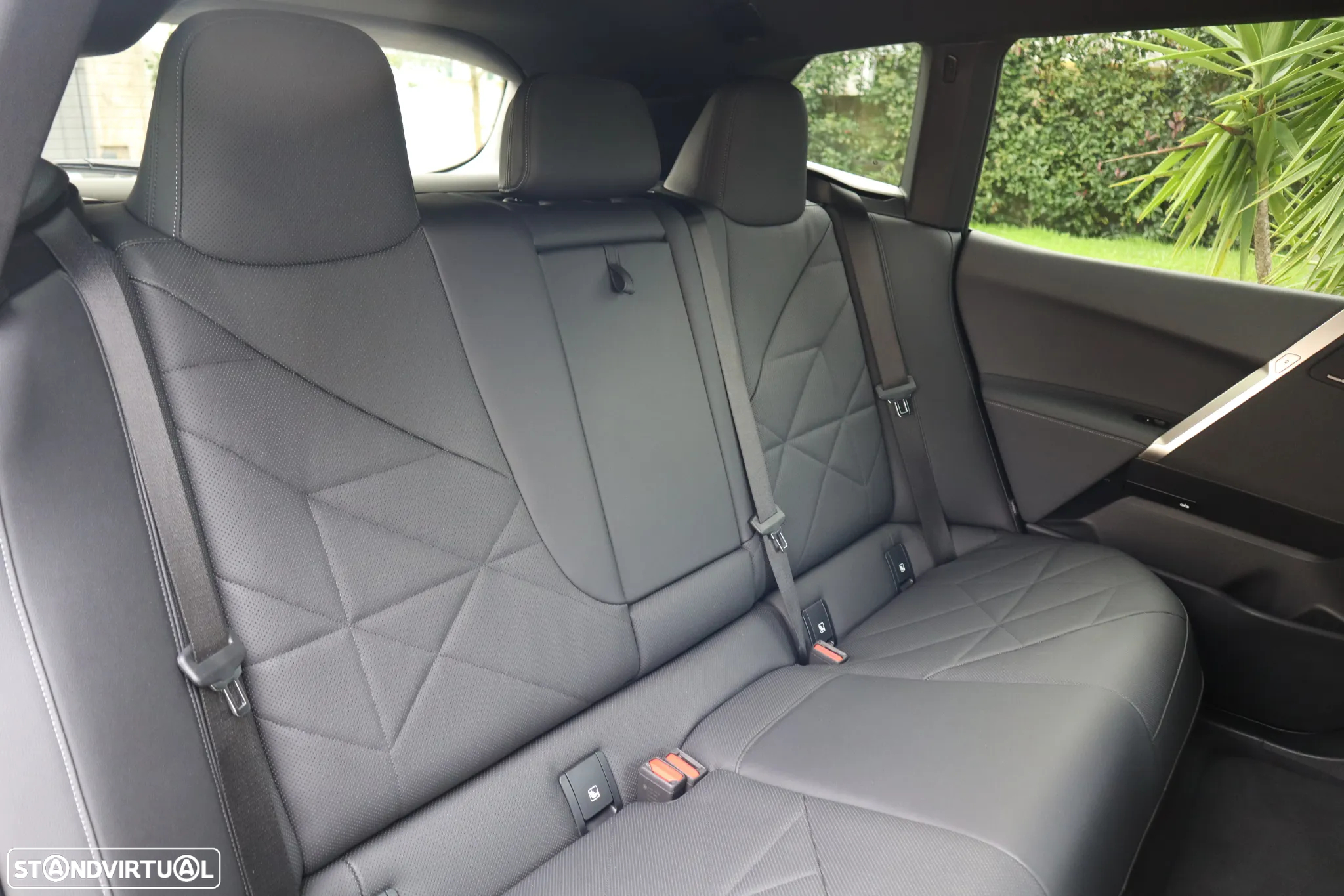 BMW iX xDrive 50 Pack Desportivo - 33