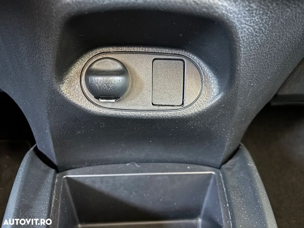 Toyota Yaris 1.0 L VVT-i Terra - 22