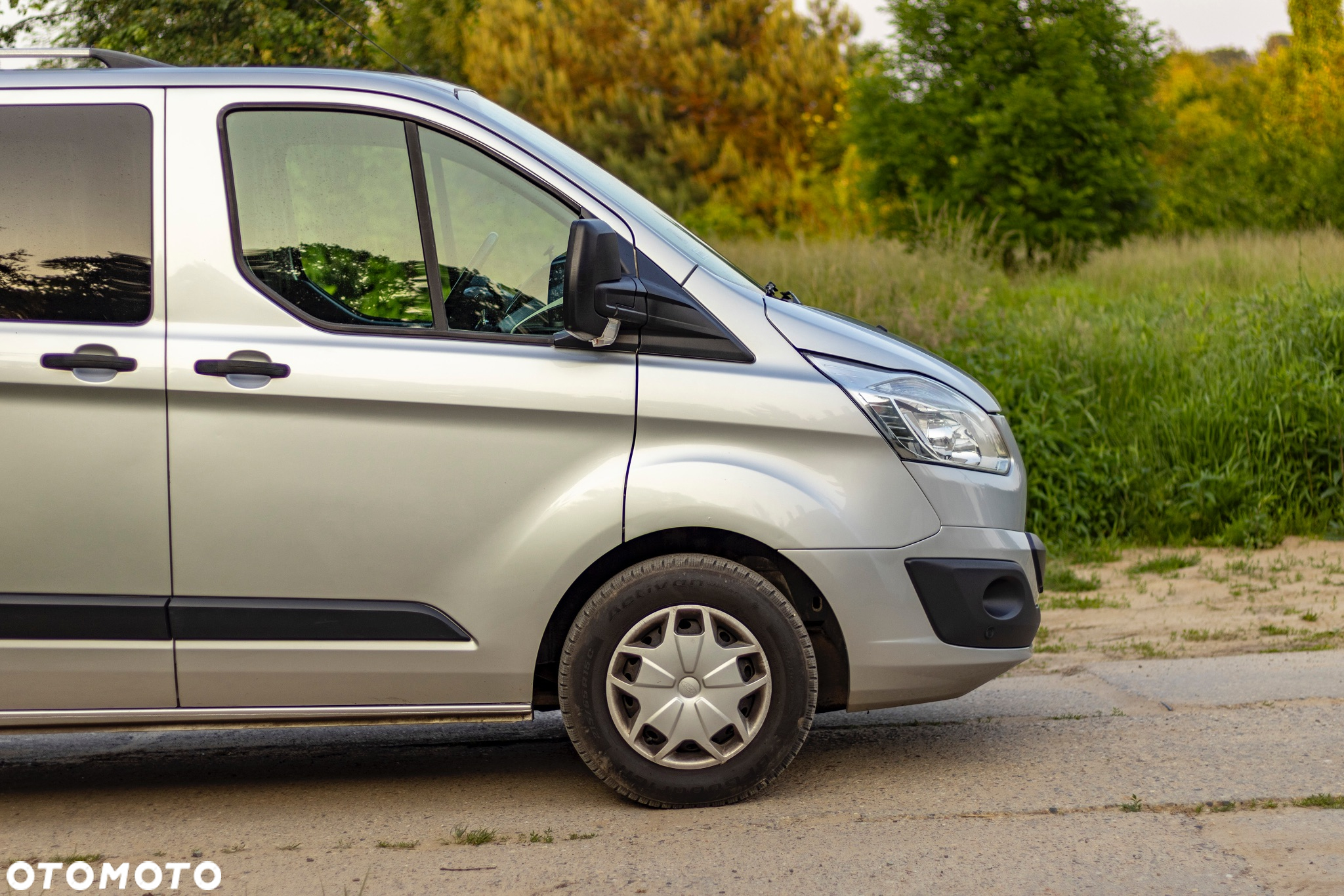 Ford Transit Custom 290 L2H1 Limited - 11