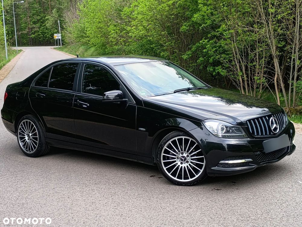 Mercedes-Benz Klasa C 180 BlueEFFICIENCY Elegance - 3