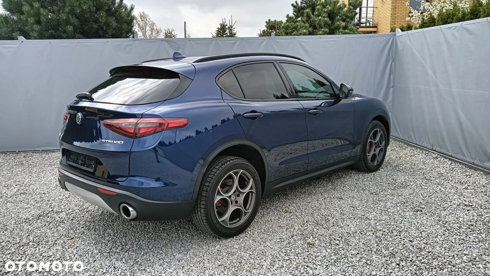 Alfa Romeo Stelvio 2.0 Turbo 16V AT8-Q4 Executive - 11