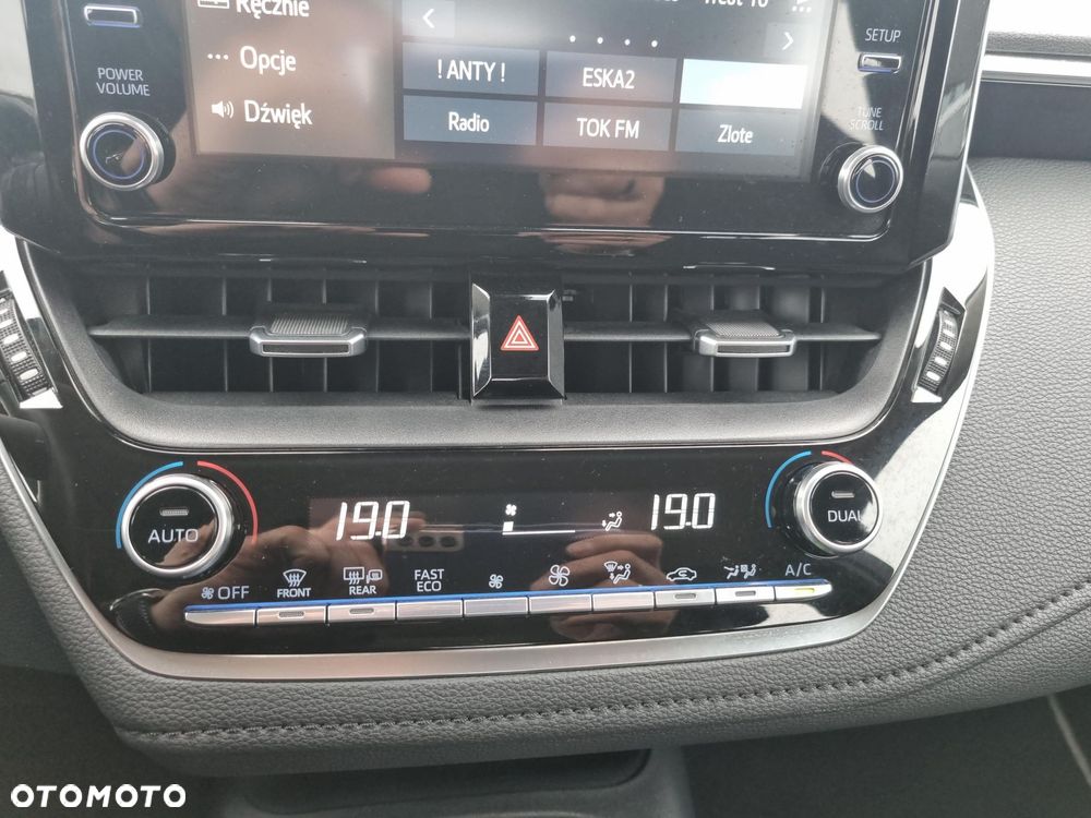 Toyota Corolla 1.8 Hybrid Comfort - 21