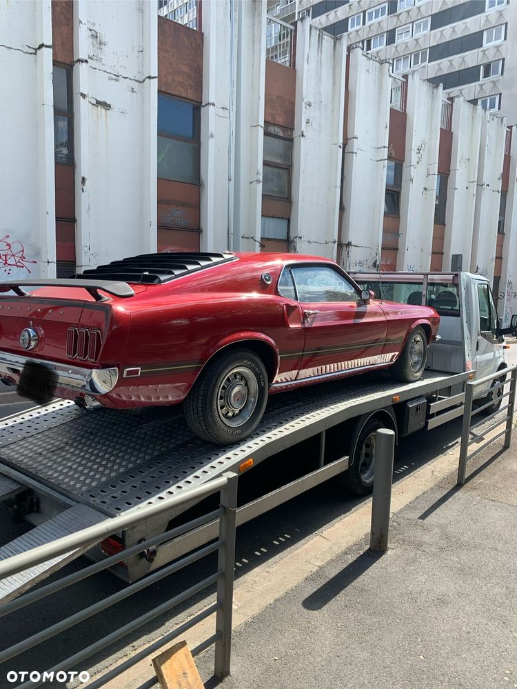 Ford Mustang - 4