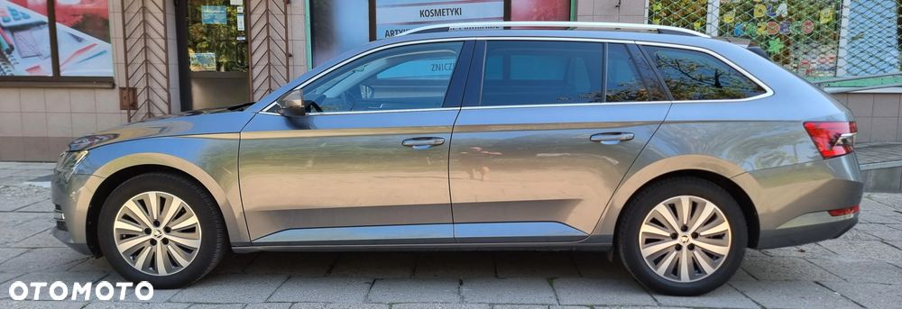 Skoda Superb 2.0 TDI SCR Style DSG - 8