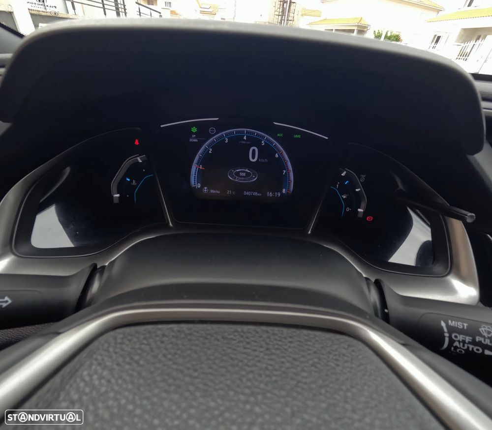 Honda Civic 1.0 i-VTEC Elegance Navi - 19