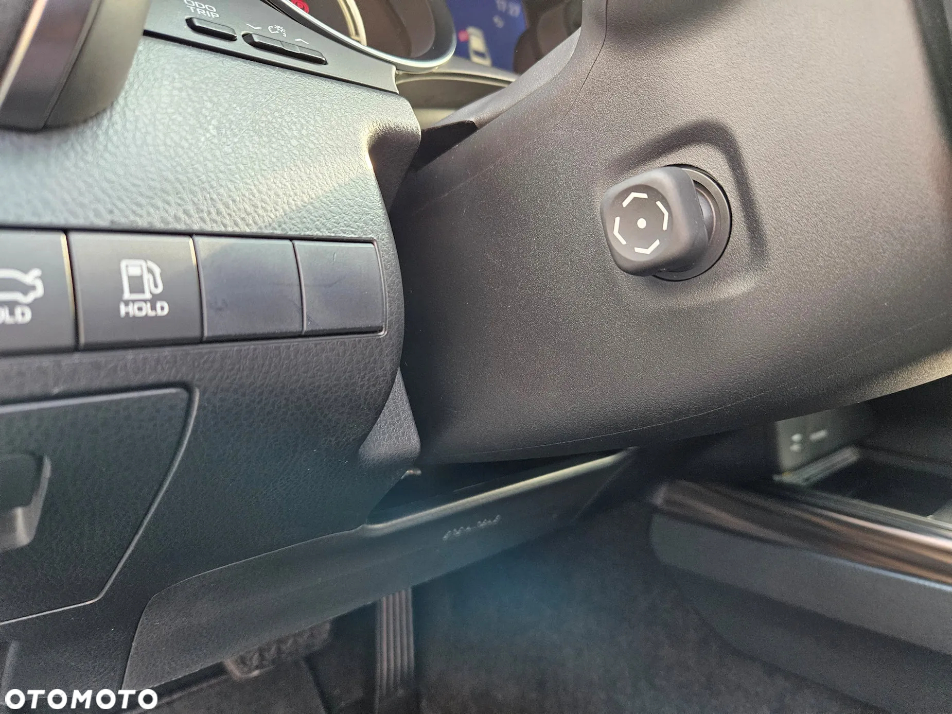 Toyota Camry 2.5 Hybrid Executive CVT - 29