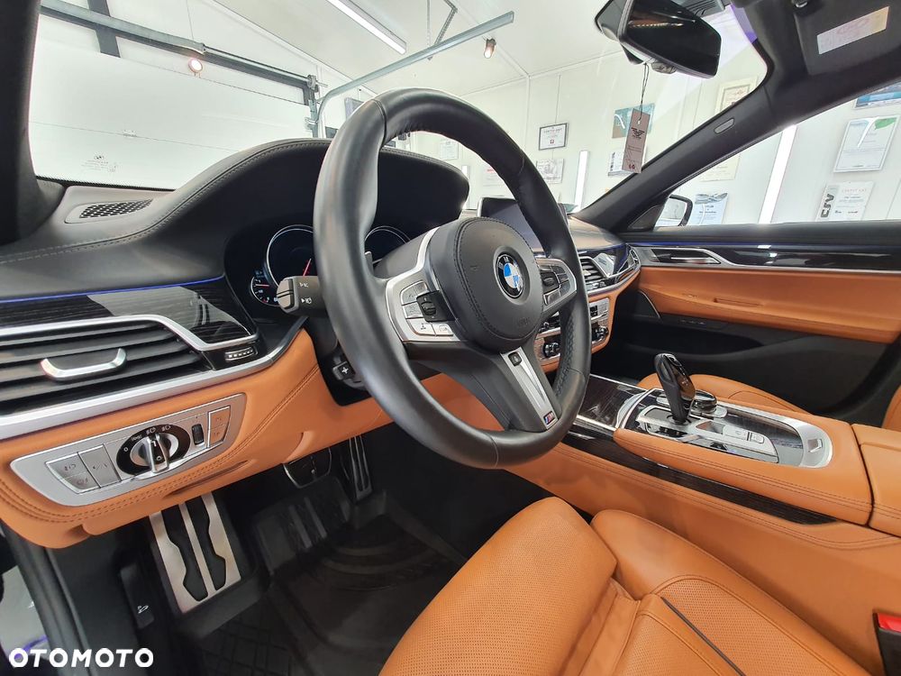 BMW Seria 7 740d xDrive - 17