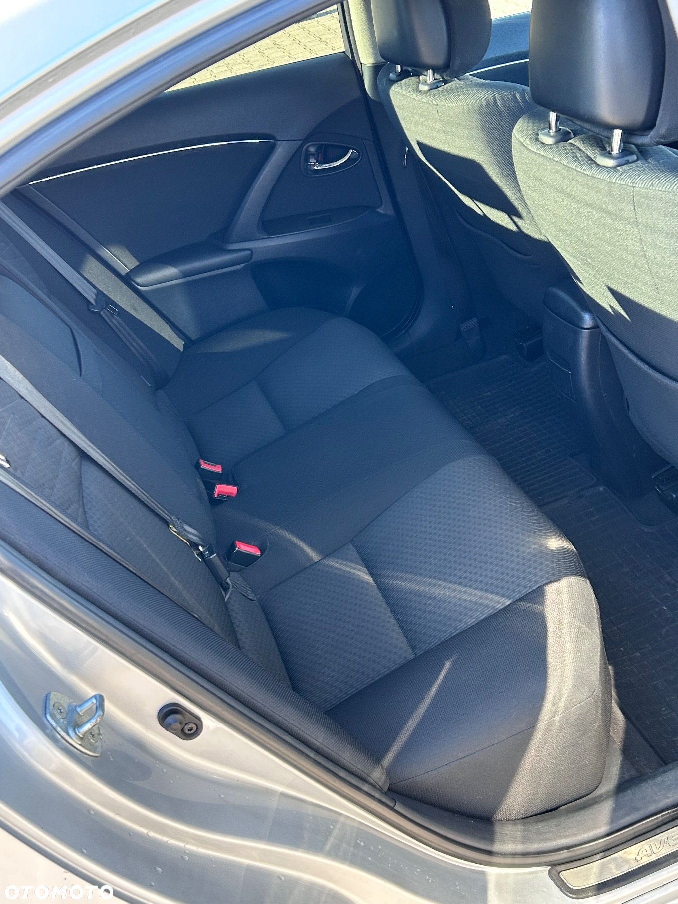 Toyota Avensis 2.2 D-4D Sol - 8