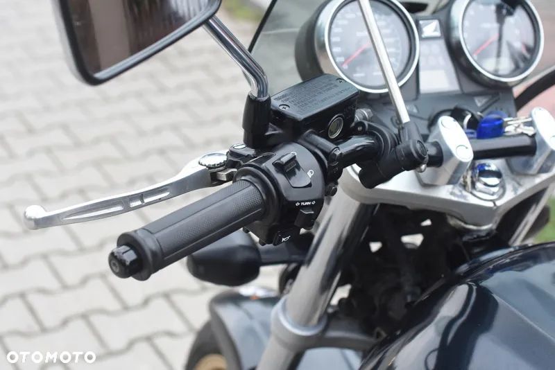 Honda CB - 31