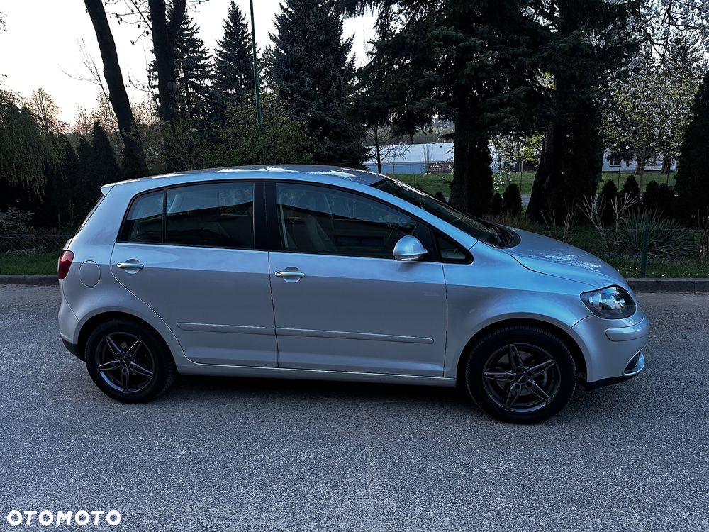 Volkswagen Golf Plus 1.6 FSI Comfortline - 3