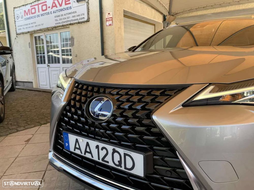Lexus UX 250h Executive+ - 8