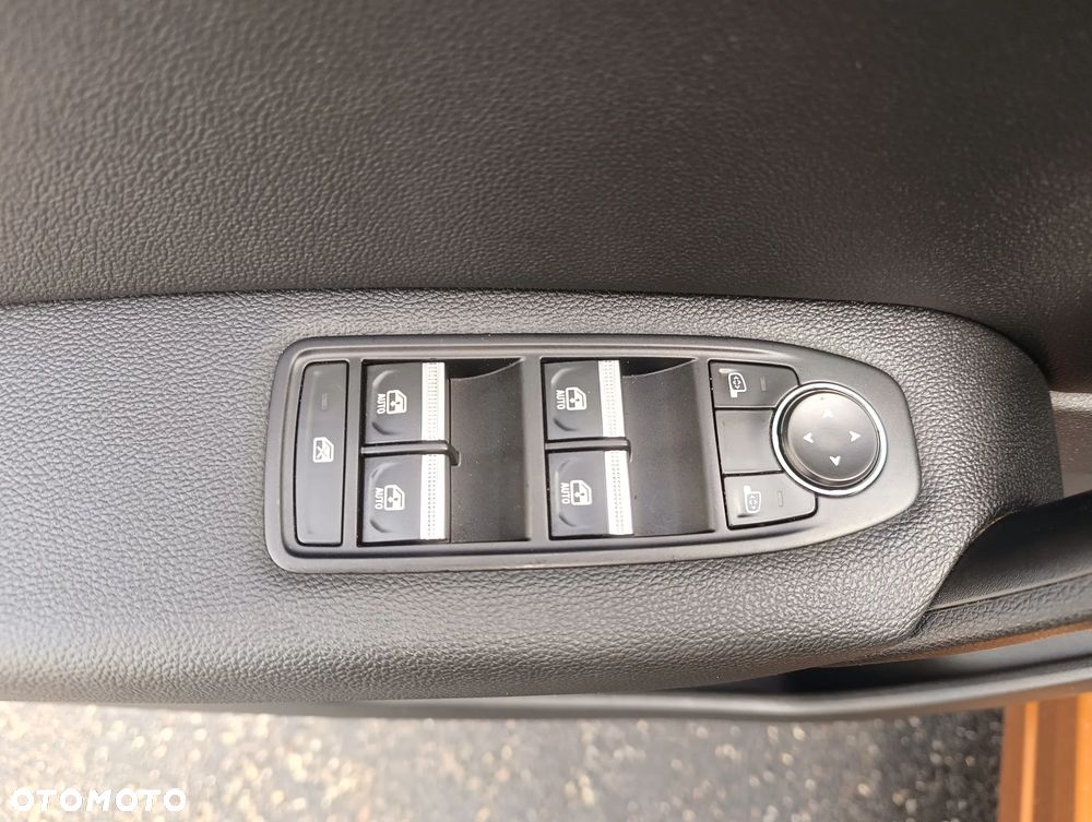 Renault Captur E-TECH Full 145 TECHNO - 19