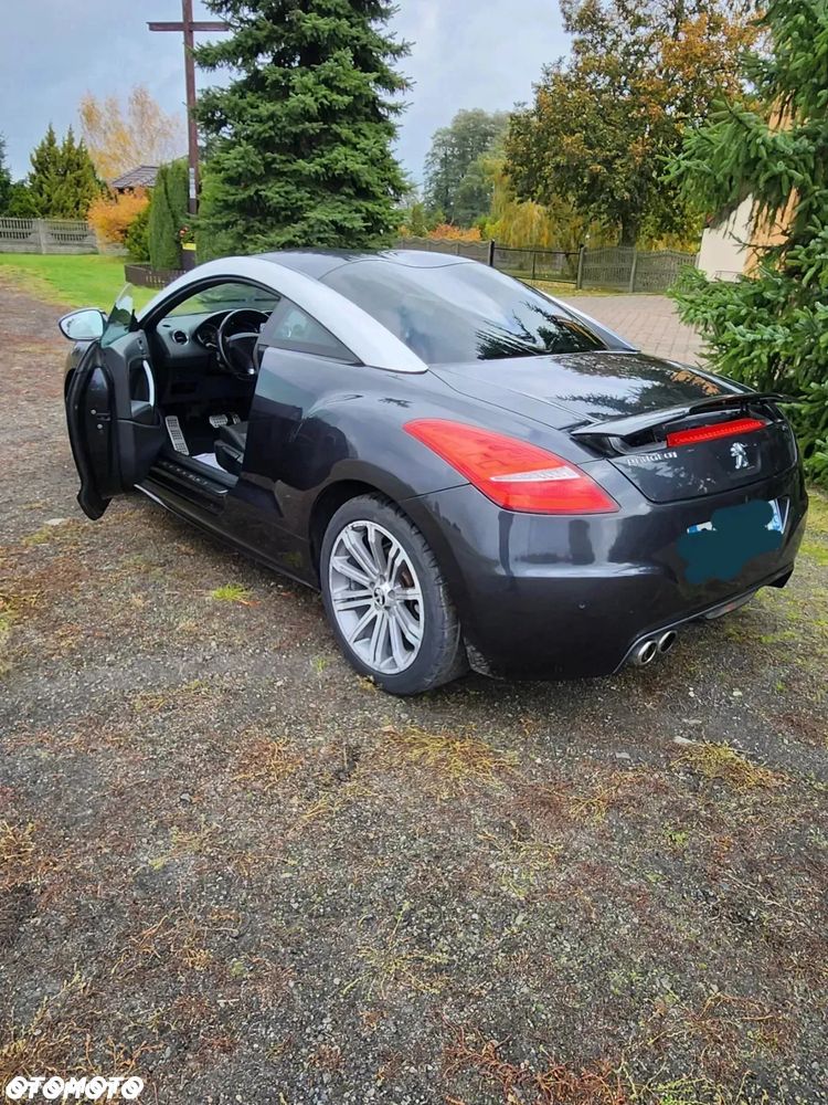 Peugeot RCZ - 2